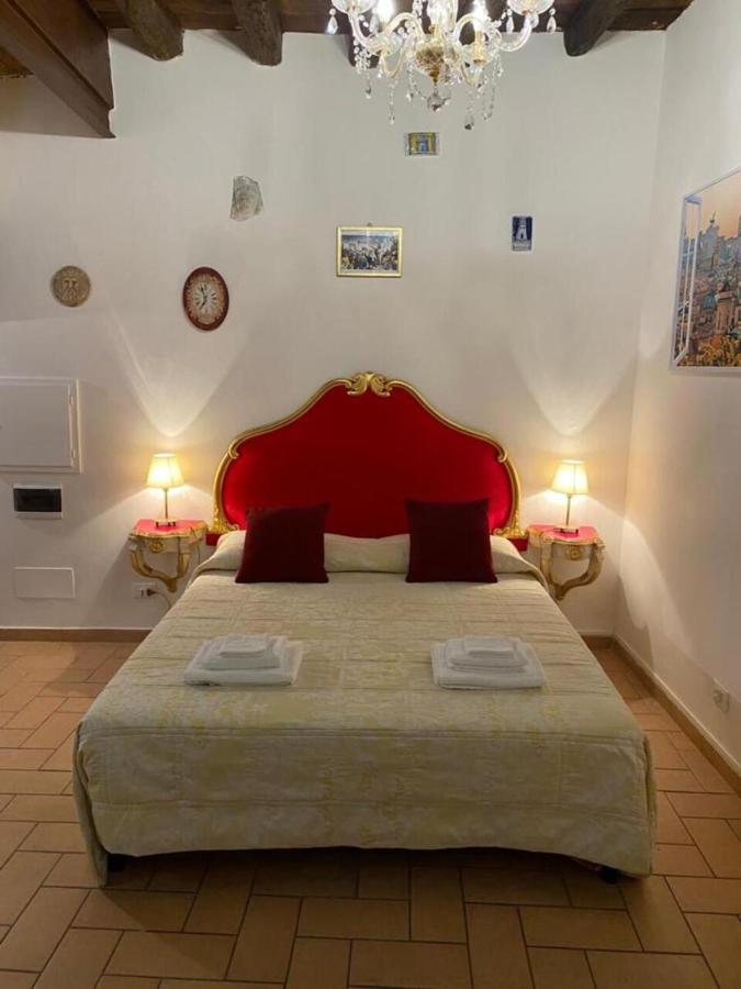 Casa Arco Della Chiesa Nuova - Pantheon & Navona Apartment Рим Екстериор снимка